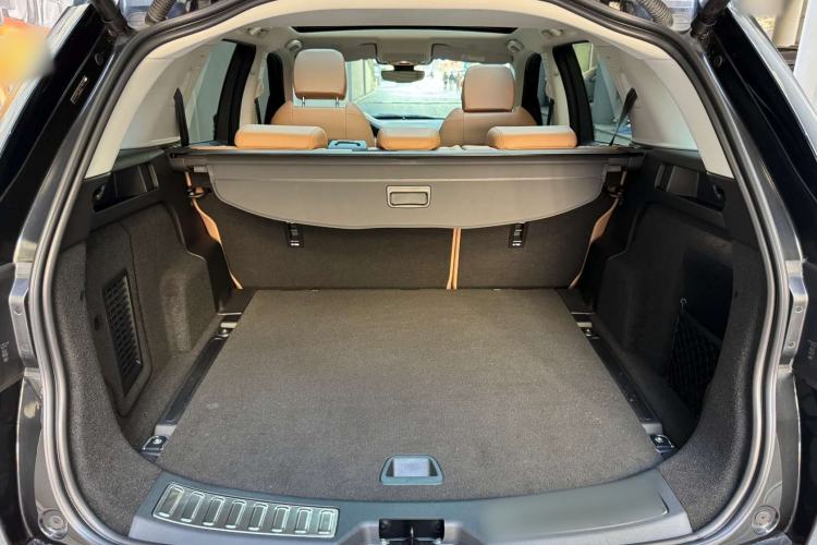 Used Land Rover Discovery Sport 2024 Performance Tech Edition Interior 7