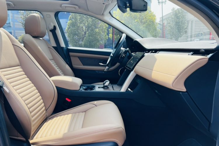 Used Land Rover Discovery Sport 2024 Performance Tech Edition Interior 8