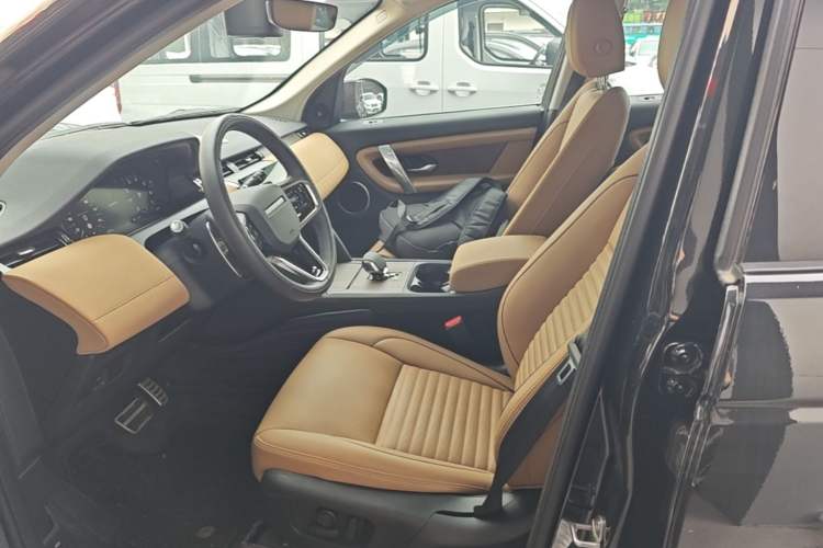 Used Land Rover Discovery Sport 2024 Performance Tech Edition Left Front Seat