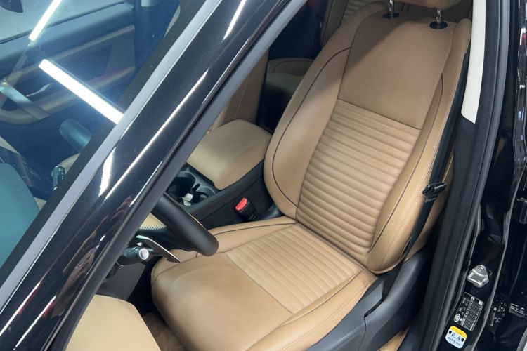Used Land Rover Discovery Sport 2024 Performance Tech Edition Left Front Seat