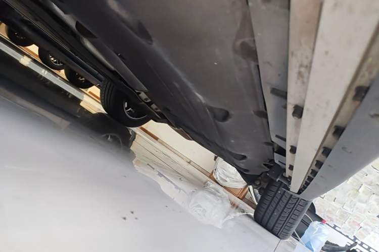 Used Land Rover Discovery Sport 2024 Luxury Custom Edition Left Side Sill