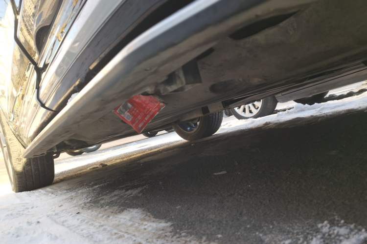 Used Land Rover Discovery Sport 2024 Luxury Custom Edition Left Side Sill