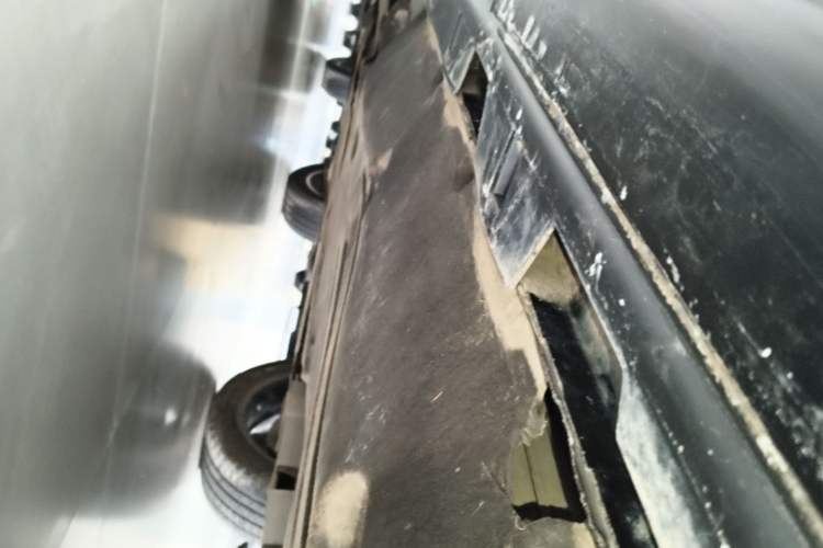 Used Land Rover Discovery Sport 2024 Luxury Custom Edition Left Side Sill