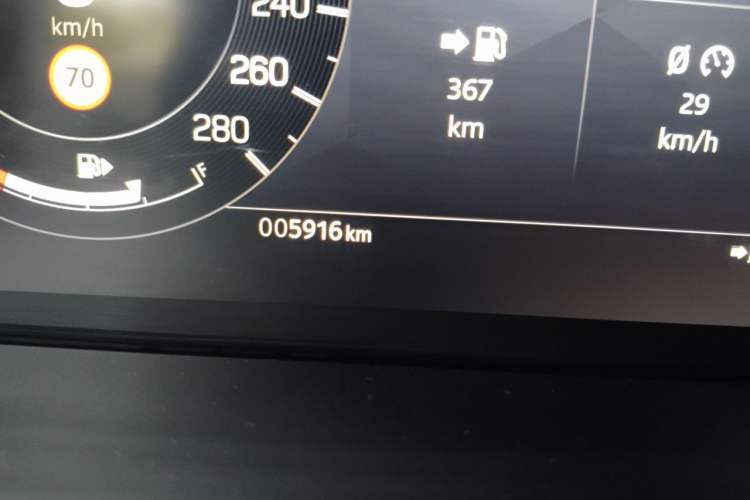 Used Land Rover Discovery Sport 2024 Luxury Custom Edition Odometer Close Up