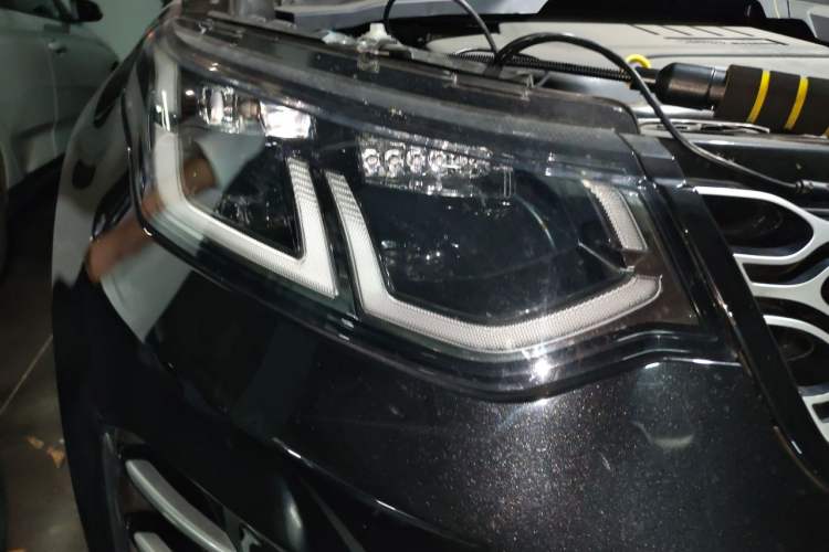 Used Land Rover Discovery Sport 2024 Performance Tech Edition Right Front Headlight