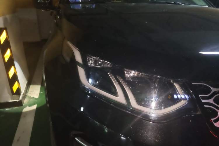 Used Land Rover Discovery Sport 2024 Performance Tech Edition Right Front Headlight