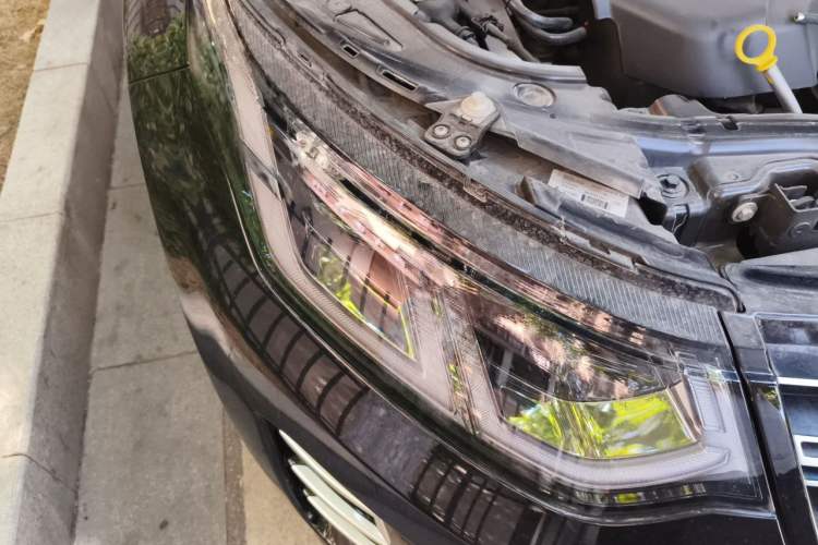 Used Land Rover Discovery Sport 2024 Luxury Custom Edition Right Front Headlight