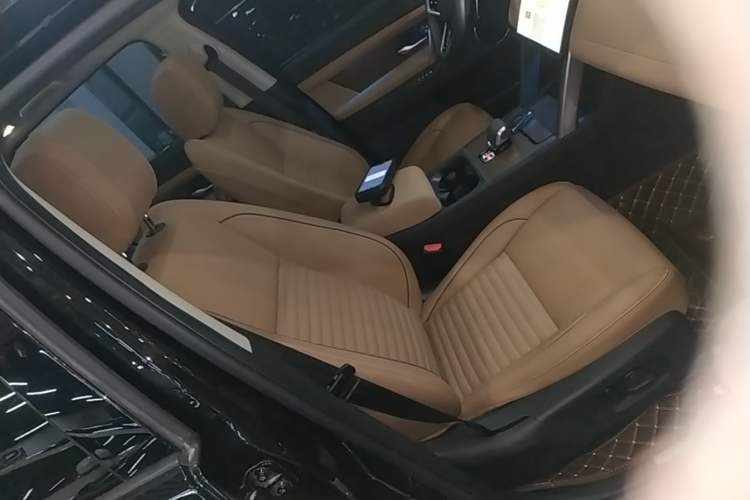 Used Land Rover Discovery Sport 2024 Performance Tech Edition Right Front Seat