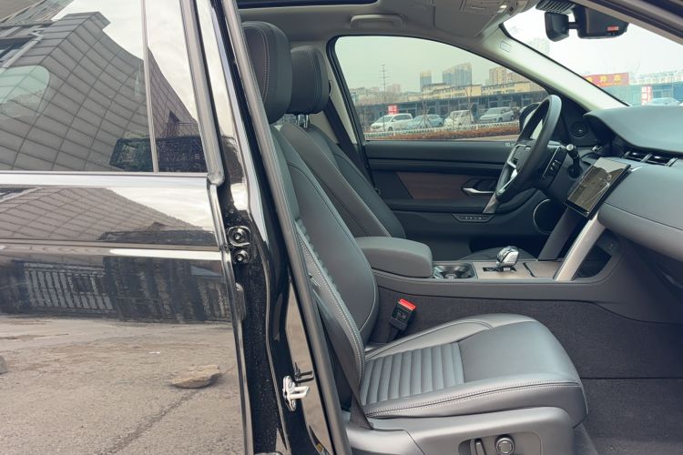 Used Land Rover Discovery Sport 2024 Performance Tech Edition Right Front Seat