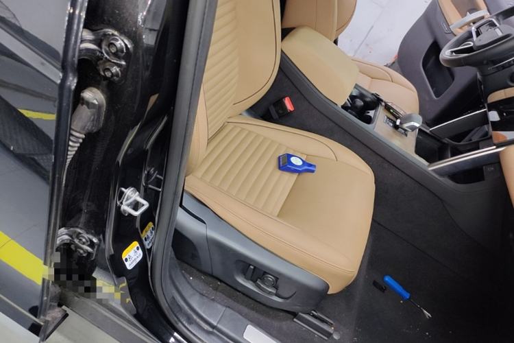 Used Land Rover Discovery Sport 2024 Performance Tech Edition Right Front Seat