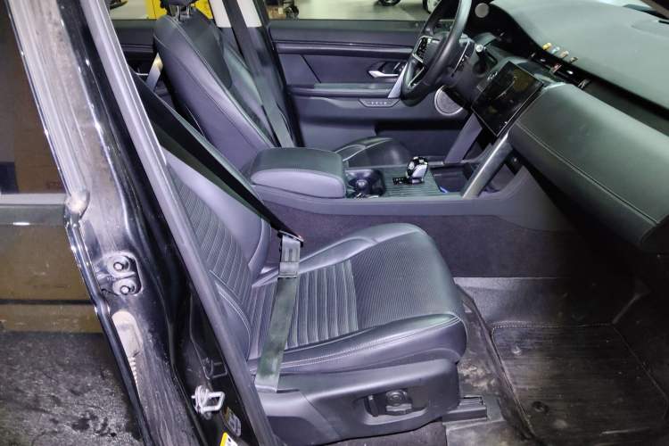 Used Land Rover Discovery Sport 2024 Luxury Custom Edition Right Front Seat