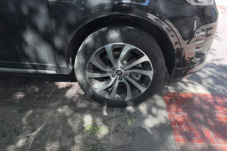 Used Land Rover Discovery Sport 2024 Performance Tech Edition Right Front Wheel Hub