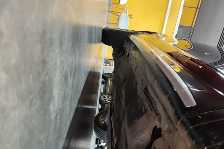 Used Land Rover Discovery Sport 2024 Performance Tech Edition Right Side Sill
