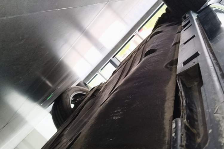 Used Land Rover Discovery Sport 2024 Luxury Custom Edition Right Side Sill