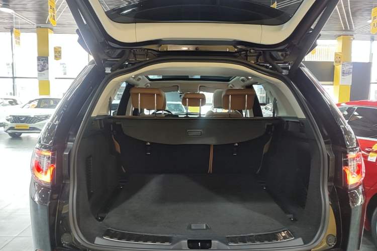 Used Land Rover Discovery Sport 2024 Performance Tech Edition Trunk