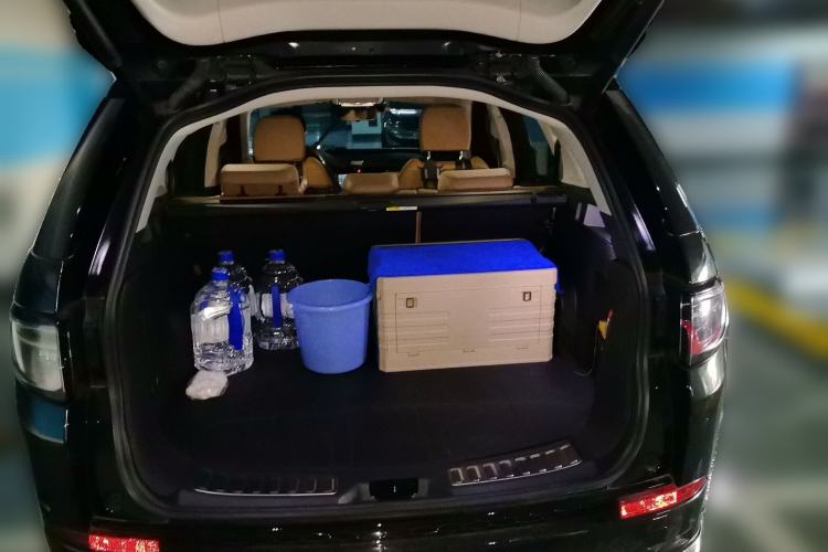 Used Land Rover Discovery Sport 2024 Luxury Custom Edition Trunk