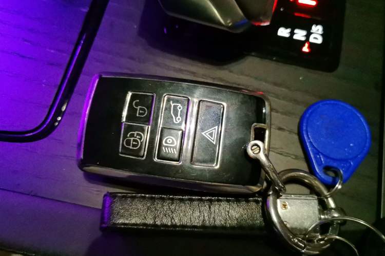 Used Land Rover Discovery Sport 2024 Luxury Custom Edition Vehicle Key