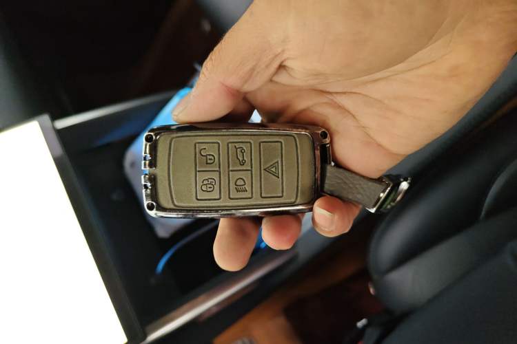 Used Land Rover Discovery Sport 2024 Luxury Custom Edition Vehicle Key