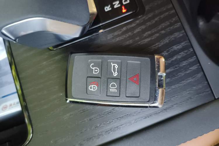 Used Land Rover Discovery Sport 2024 Luxury Custom Edition Vehicle Key