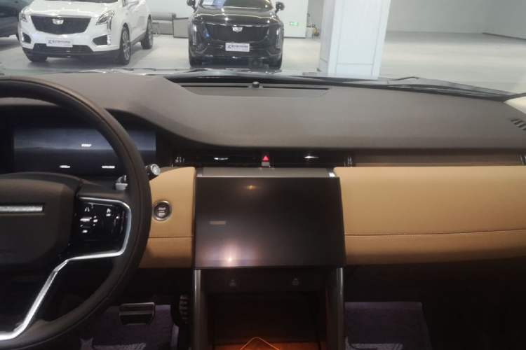 Used Land Rover Discovery Sport 2024 Performance Tech Edition Audio And AC Panel
