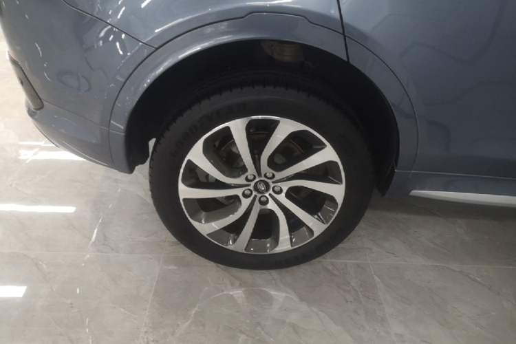 Used Land Rover Discovery Sport 2024 Performance Tech Edition Exterior 5
