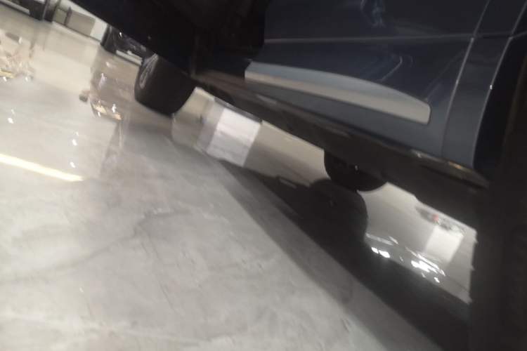 Used Land Rover Discovery Sport 2024 Performance Tech Edition Left Side Sill