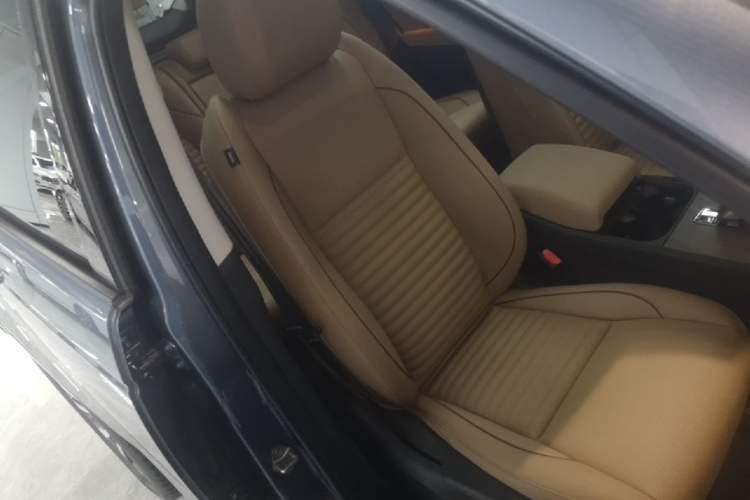 Used Land Rover Discovery Sport 2024 Performance Tech Edition Right Front Seat