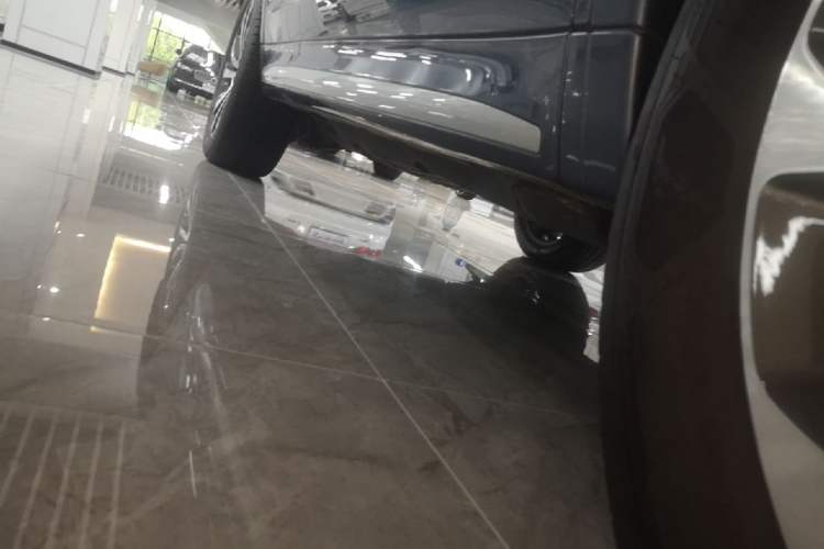 Used Land Rover Discovery Sport 2024 Performance Tech Edition Right Side Sill