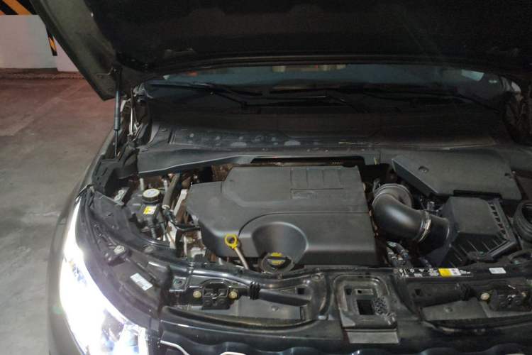 Used Land Rover Discovery Sport 2024 Luxury Custom Edition Engine Bay Right