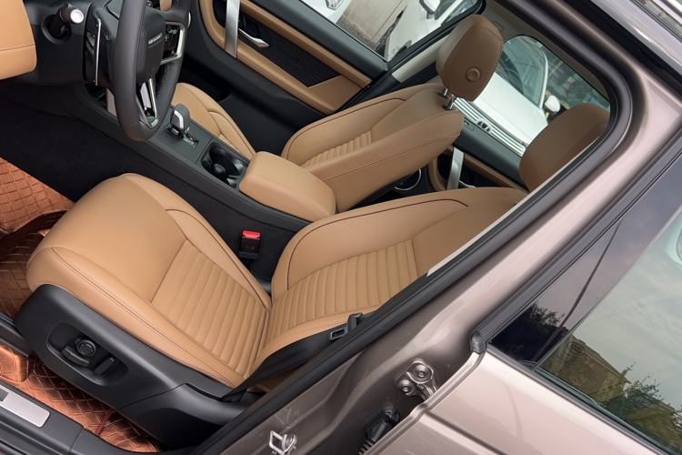 Used Land Rover Discovery Sport 2024 Luxury Custom Edition Left Front Seat