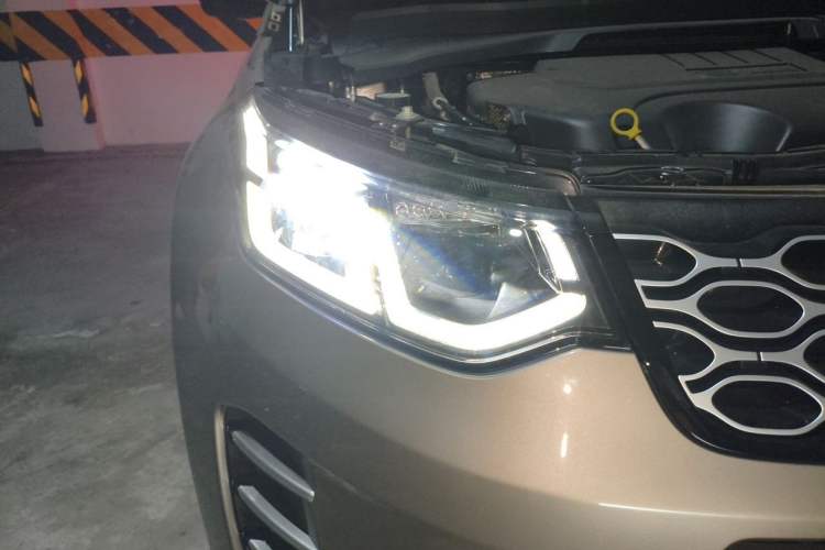 Used Land Rover Discovery Sport 2024 Luxury Custom Edition Right Front Headlight