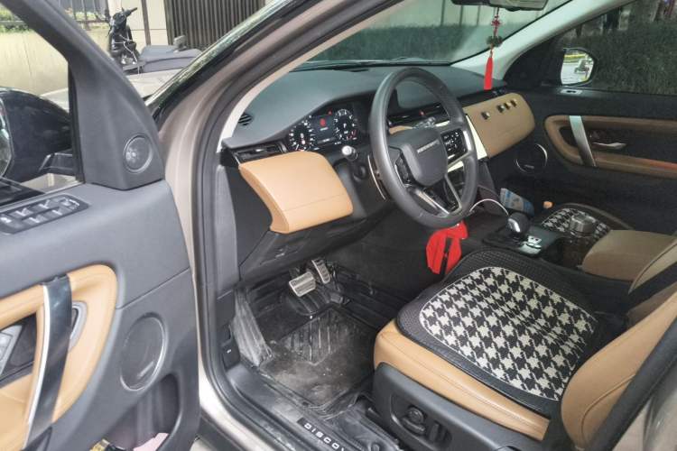 Used Land Rover Discovery Sport 2024 Luxury Custom Edition Driver Seat