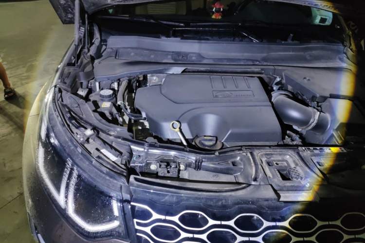 Used Land Rover Discovery Sport 2024 Luxury Custom Edition Engine Bay Right