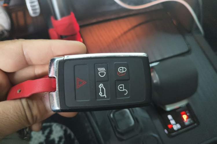 Used Land Rover Discovery Sport 2024 Luxury Custom Edition Vehicle Key