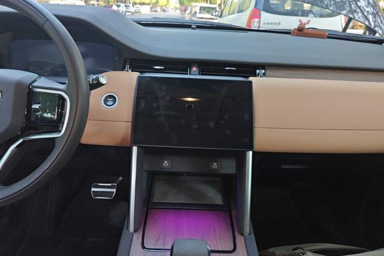 Used Land Rover Discovery Sport 2024 Performance Tech Edition Audio And AC Panel