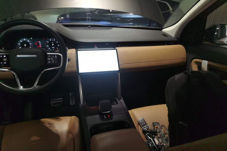 Used Land Rover Discovery Sport 2024 Luxury Custom Edition Audio And AC Panel