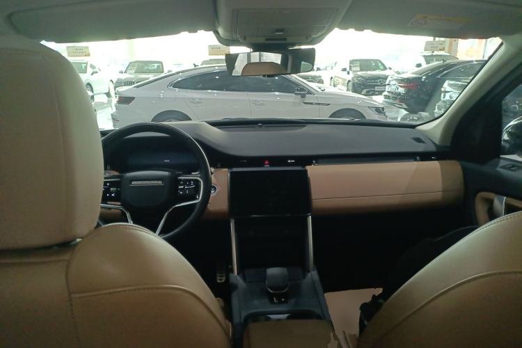 Used Land Rover Discovery Sport 2024 Luxury Custom Edition Center Console
