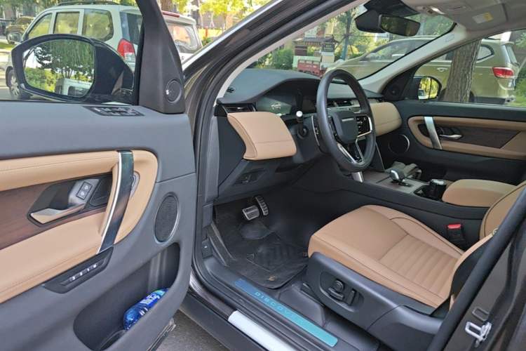 Used Land Rover Discovery Sport 2024 Performance Tech Edition Driver Seat