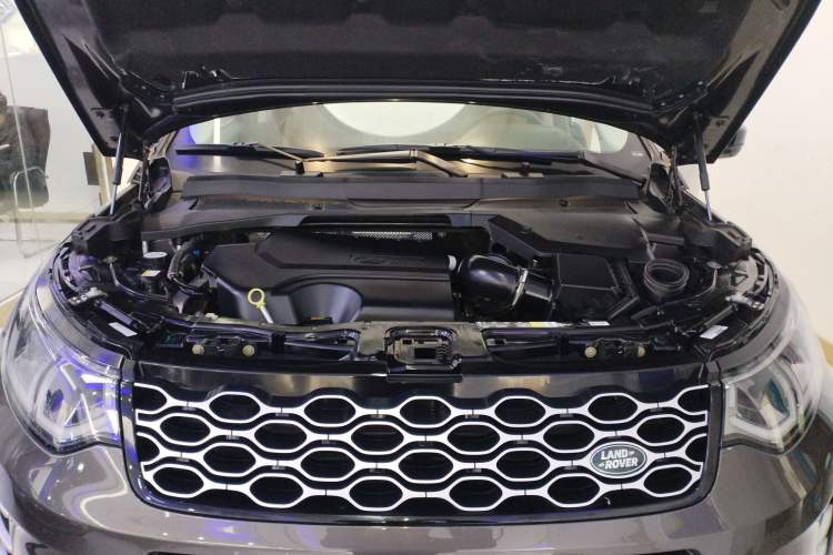 Used Land Rover Discovery Sport 2024 Luxury Custom Edition Engine Bay