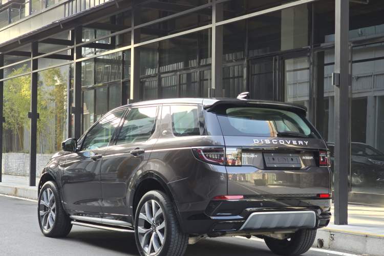 Used Land Rover Discovery Sport 2024 Luxury Custom Edition Exterior 3