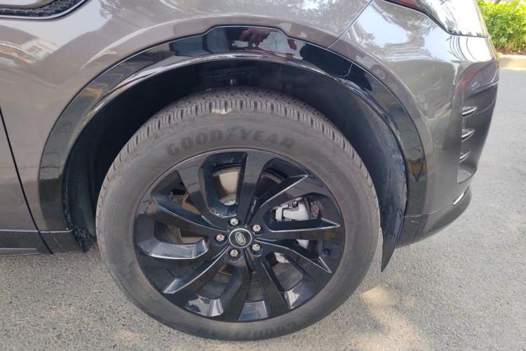 Used Land Rover Discovery Sport 2024 Performance Tech Edition Exterior 7