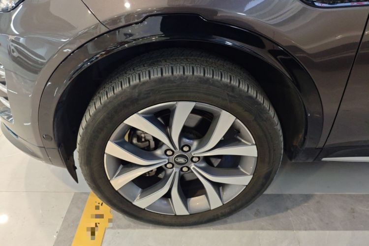 Used Land Rover Discovery Sport 2024 Luxury Custom Edition Exterior 7