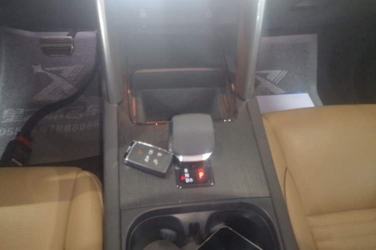 Used Land Rover Discovery Sport 2024 Luxury Custom Edition Gear Lever