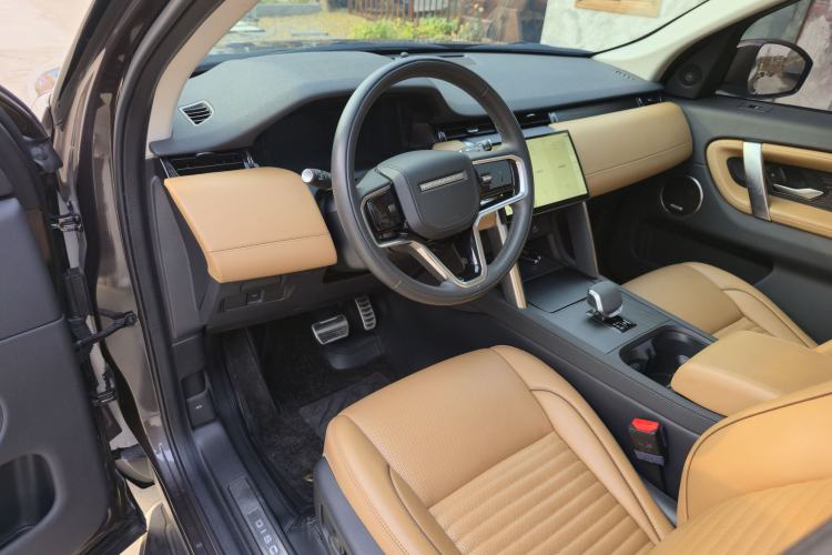 Used Land Rover Discovery Sport 2024 Luxury Custom Edition Interior 10