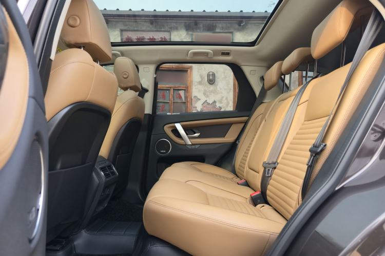 Used Land Rover Discovery Sport 2024 Luxury Custom Edition Interior 11