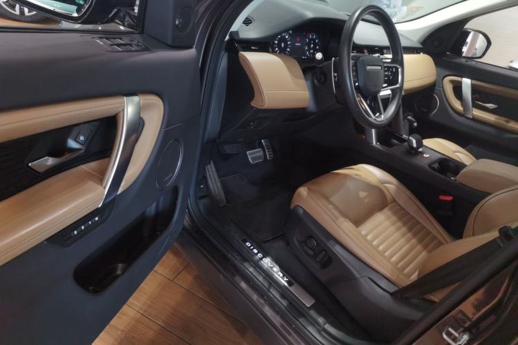 Used Land Rover Discovery Sport 2024 Luxury Custom Edition Interior 3