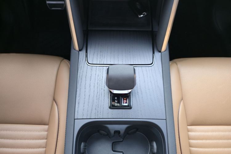 Used Land Rover Discovery Sport 2024 Luxury Custom Edition Interior 3