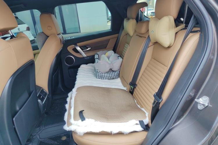Used Land Rover Discovery Sport 2024 Performance Tech Edition Interior 4