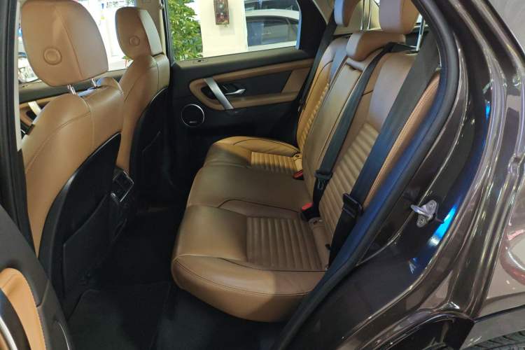 Used Land Rover Discovery Sport 2024 Luxury Custom Edition Interior 4