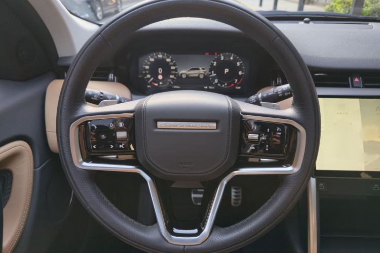 Used Land Rover Discovery Sport 2024 Luxury Custom Edition Interior 4